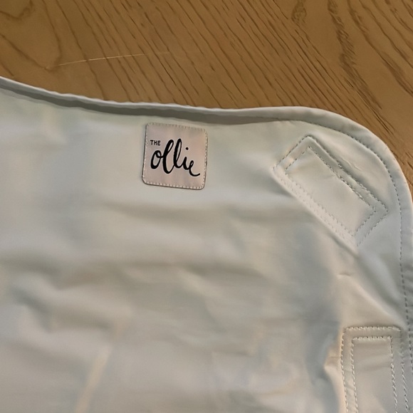 The Ollie World Swaddle - Picture 3 of 5